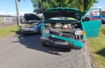 Dwa samochody zderzyły się w Jełowej. Jedna osoba trafiła do szpitala