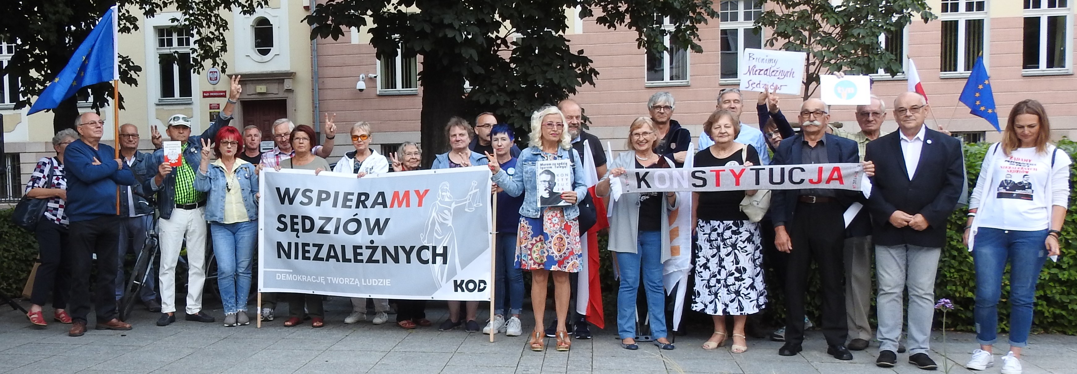 Wolni Ludzie z Opola w Dniu Solidarności z Represjonowanymi Sędziami