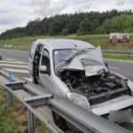 Kolizja na autostradzie A4, kierujący osobówką wjechał w ciężarówkę