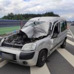 Kolizja na autostradzie A4, kierujący osobówką wjechał w ciężarówkę