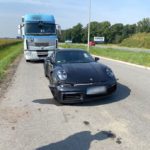 Zderzenie porsche z ciężarówką na obwodnicy Opola