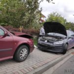 Dwa samochody zderzyły się w Opolu-Chmielowicach. Kierowcy w szpitalu