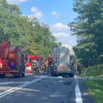 Zderzenie dwóch ciężarówek na dk 46 w Dąbrowie