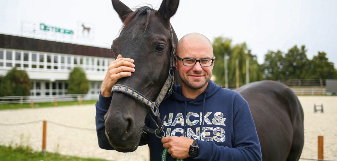 Zbigniew Kubalańca o jeździectwie konnym: „To wspaniała lekcja empatii” [ROZMOWA]