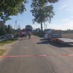 Zderzenie motocyklisty z osobówką w Tarnowie Opolskim. Na miejscu lądował śmigłowiec LPR Ratownik23