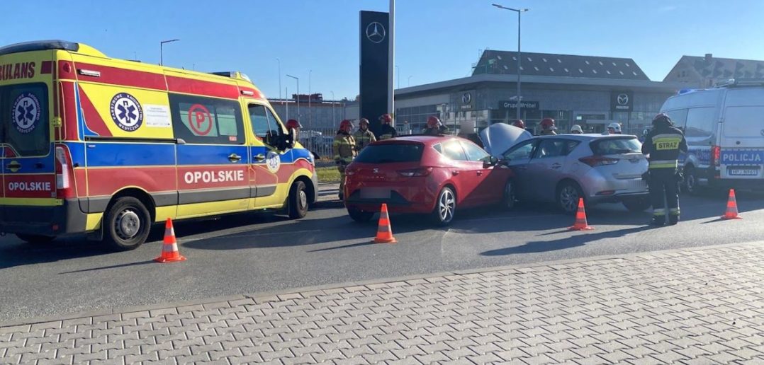 Zderzenie dwóch samochodów na ul. Wspólnej w Opolu