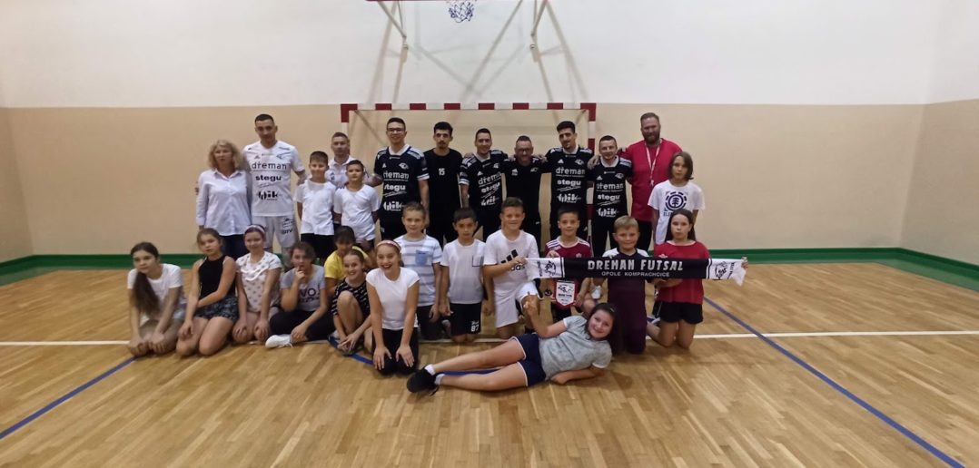 Niecodzienne spotkanie z zawodnikami Dreaman Futsal Opole Komprachcice