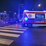 Dwa samochody zderzyły się na skrzyżowaniu w Opolu. Jedna osoba ranna