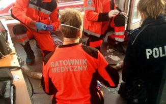Mężczyzna zasłabł na komisariacie w Opolu. Życie uratowali mu policjanci Mężczyzna zasłabł na komisariacie w Opolu. Życie uratowali mu policjanci
