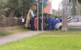 Migranci. Kościół będzie pomagał uchodźcom, a ich wyznanie nie ma znaczenia