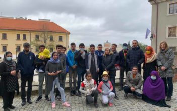 Uchodźcy.  Pomagali nam w Afganistanie, teraz my musimy im pomóc