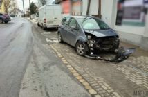 45-latek wjechał w barierki oddzielające chodnik od jezdni