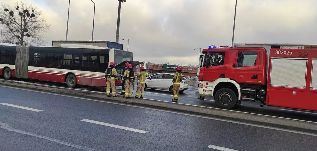 Pożar autobusu MZK na obwodnicy północnej Opola