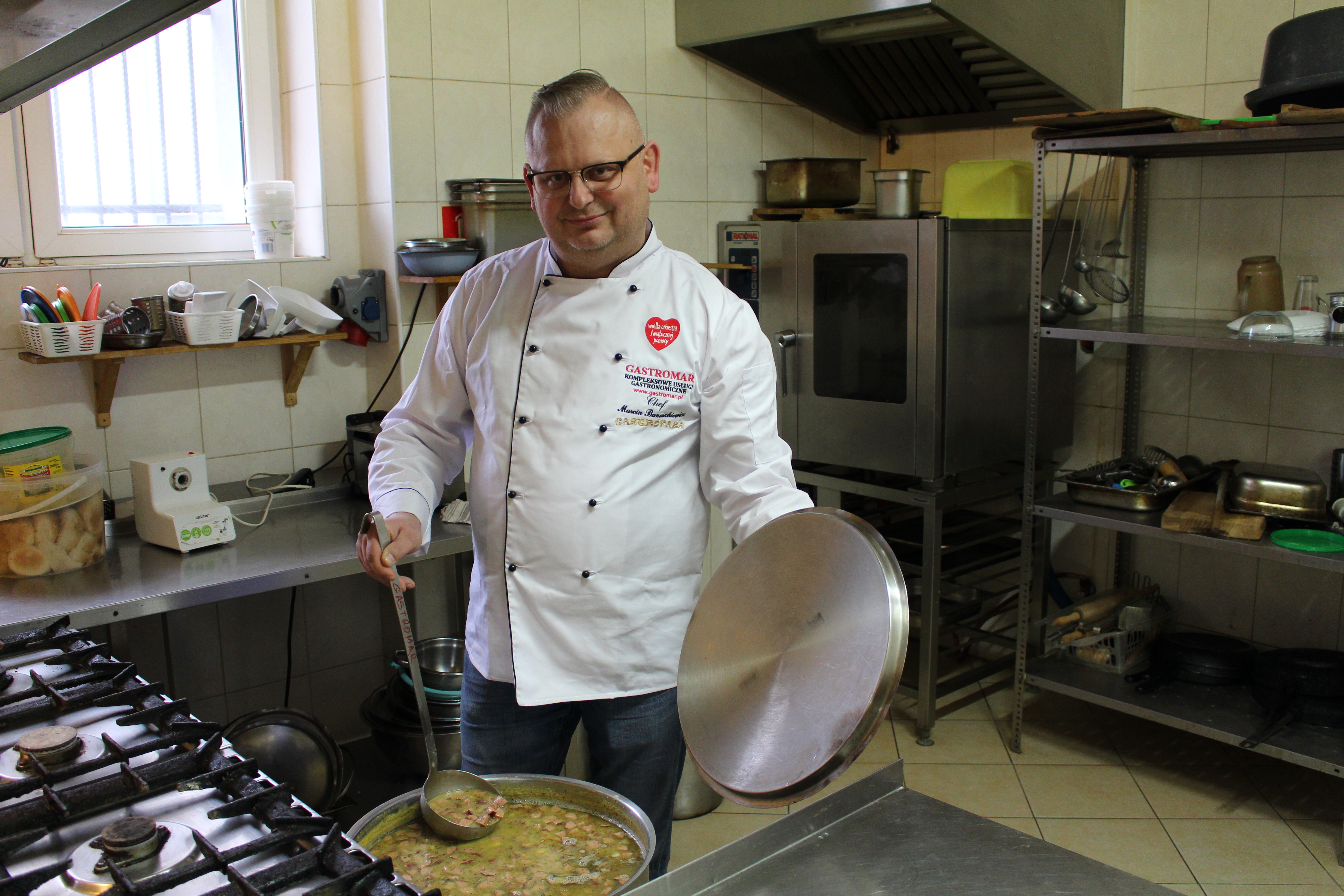 Akcja. 60 litrów grochówki od Marcina, czyli 150 porcji dla wolontariuszy WOŚP