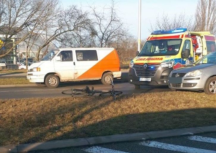 Kierujący busem potrącił 26-latka na oznakowanym przejściu w Opolu