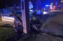 Wjechał w latarnię i uciekł z miejsca zdarzenia. Szuka go policja