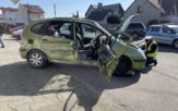 Osobówka zderzyła się z samochodem ciężarowym w Opolu. Dwie osoby ranne