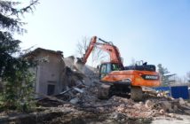 Rozpoczęto wyburzanie budynku starego akwarium w opolskim zoo