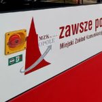 Po pandemicznej przerwie w autobusach MZK Opole wraca używanie tzw. ciepłego guzika