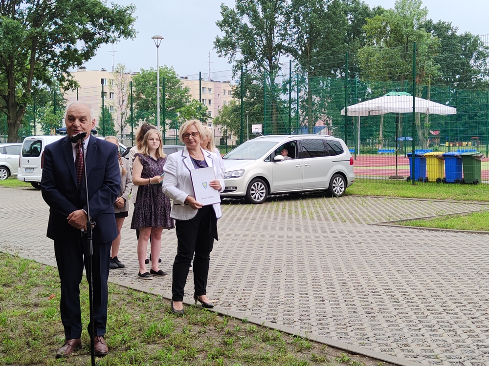 Wielofunkcyjne boisko w Zespole Szkół w Niemodlinie oficjalnie ootwarte