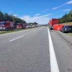 Wypadek tira i samochodu osobowego na autostradzie A4