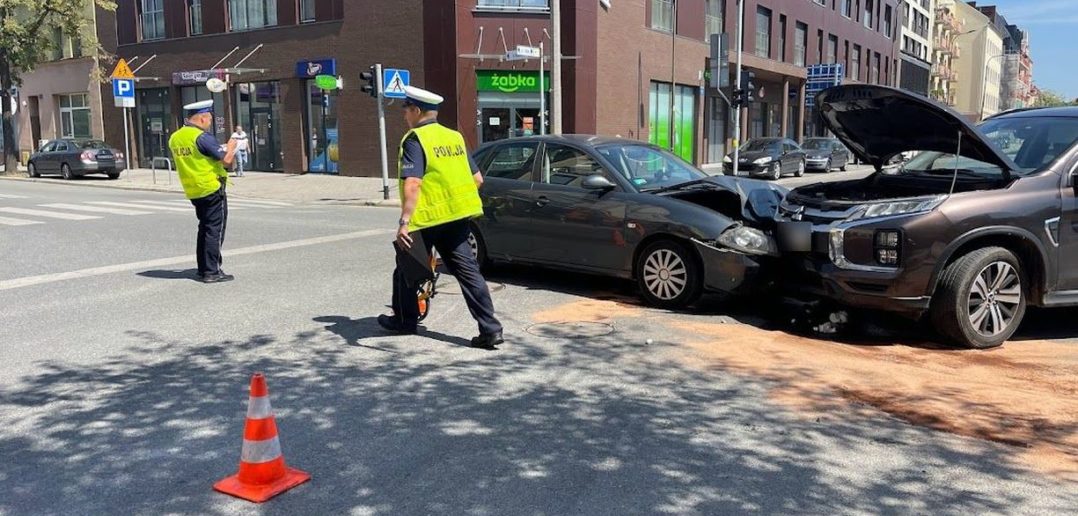 Wypadek na skrzyżowaniu w centrum Opola. Jedna osoba jest poszkodowana