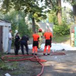 Pożar samochodu w garażu przy ul. Oleskiej w Opolu. Jedna osoba poszkodowana
