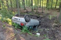 Osobowy ford dachował między Grabicami a Radomierowicami