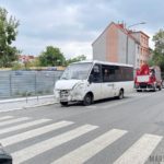 Osobowe volvo zderzyło się z autobusem w centrum Opola