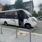 Osobowe volvo zderzyło się z autobusem w centrum Opola