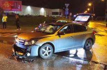 Zderzenie trzech pojazdów na al. Solidarności w Opolu. Sprawca uciekł z miejsca zdarzenia