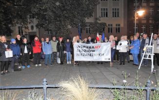 Wolni Ludzie z Opola niezmiennie solidarni z represjonowanymi sędziami Wolni Ludzie z Opola niezmiennie solidarni z represjonowanymi sędziami