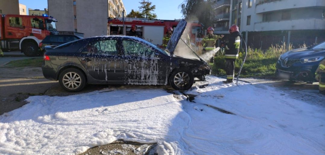 Pożar samochodu na ul. Gospodarczej w Opolu