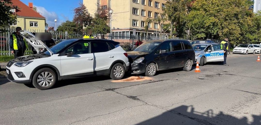 Dwa samochody zderzyły się w centrum Opola