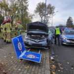 Wjechał toyotą w wiatę przystanku autobusowego. Poszkodowany 15-latek