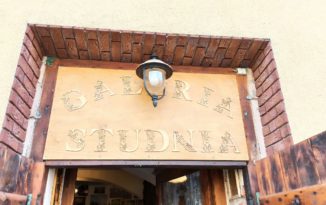 Joanna Zelent przeczyta swoje wiersze w Galerii Studnia. Wieczorek poetycki „Kolory jesieni” w najbliższą niedzielę Joanna Zelent przeczyta swoje wiersze w Galerii Studnia. Wieczorek poetycki „Kolory jesieni” w najbliższą niedzielę