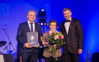 Marta Wosch Ambasadorką Kultury! Mieszkanka Dobrzenia Małego nie kryła wzruszenia i zaskoczenia [GALERIA]