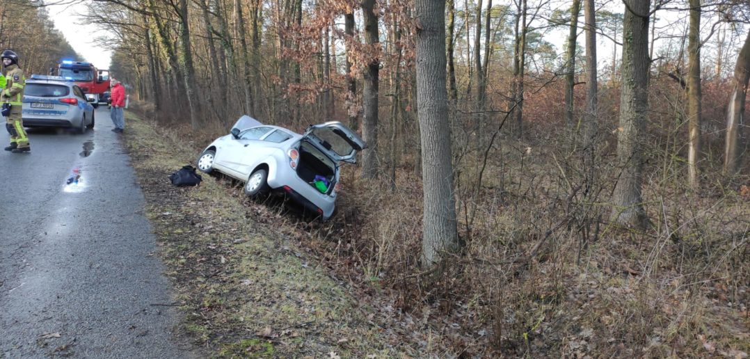 Stracił panowanie nad pojazdem i wpadł do rowu