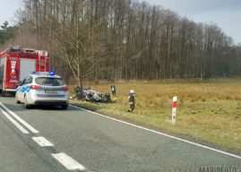 Dachowanie samochodu osobowego na DK 45