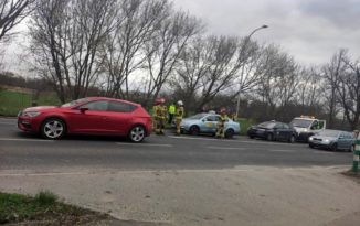 Na ul. Wrocławskiej w Opolu zderzyły się trzy samochody Na ul. Wrocławskiej w Opolu zderzyły się trzy samochody