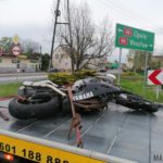 Kierujący mustangiem potrącił motocyklistę w Skorogoszczy