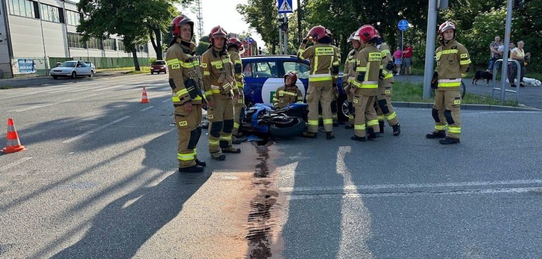 Wypadek z udziałem motocyklisty i kierowcy taksówki w Opolu