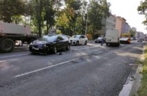 Zderzeni osobówki z busem na ul. Wrocławskiej koło ZUS