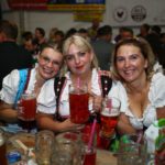 Kolejny duży Śląski Oktoberfest. Do Dobrzenia Małego przyjechały tysiące [GALERIA]