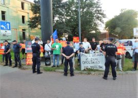 „Października, piętnastego, pogonimy Kaczyńskiego” – Opolanie godnie przywitali prezesa