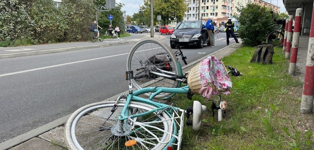 Potracenie rowerzystki na dużym rondzie, to kolejne zdarzenie w tym miejscu