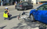 Rowerzystka zderzyła się z kierującą auto, obie kobiety ukarane mandatem