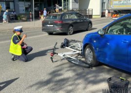 Rowerzystka zderzyła się z kierującą auto, obie kobiety ukarane mandatem