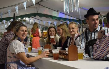 Piwo, tańce i zabawa do białego rana. Tego nie brakowało na Bierfeście w Zagwiździu