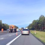 Na autostradzie A4 przewróciła się ciężarówka wioząca ekogroszek